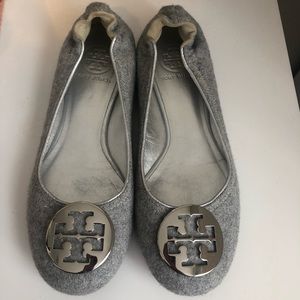 Grey flannel Tory Burch flats 🥿